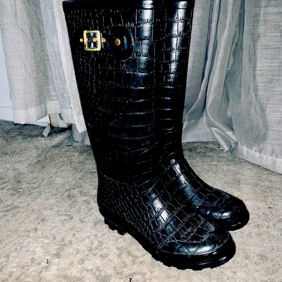 khombu rain boots
